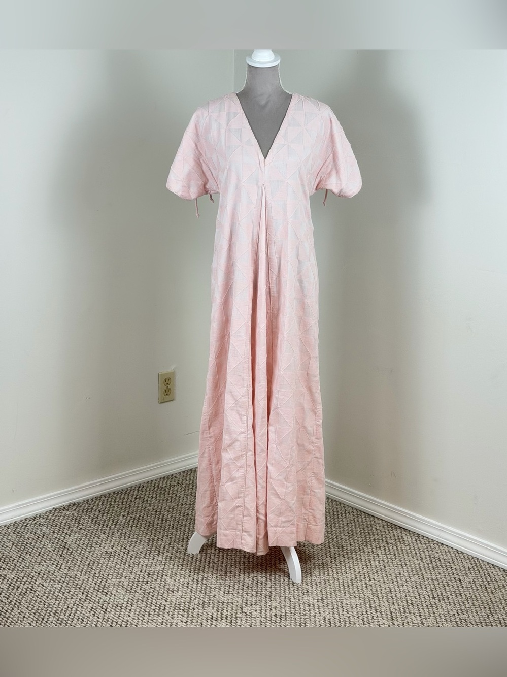 Mirth Bordeaux Caftan Rosa Maxi Dress M Jacquard Pink Cotton V-Back Tie $398 - Picture 5 of 16